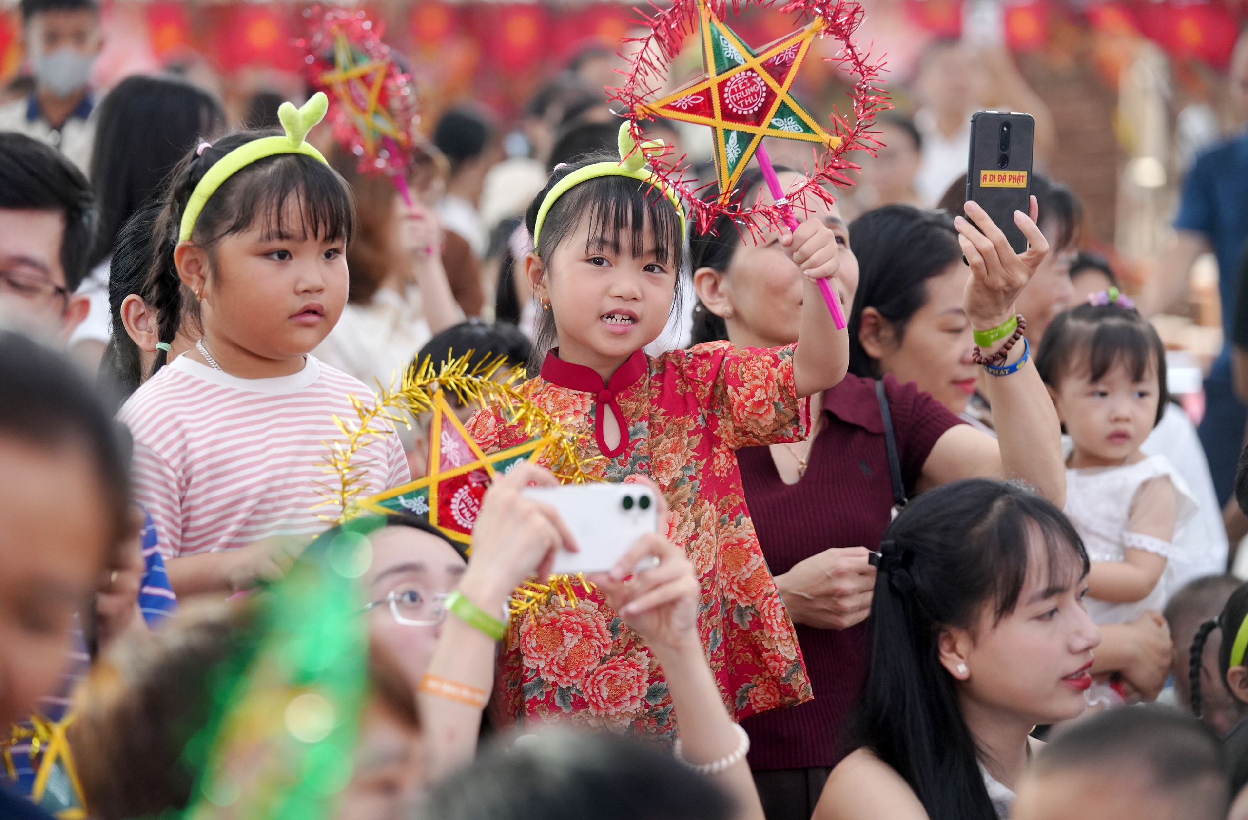 200 gia đình thành công nhờ IVF đón Tết Trung thu trong tiết trời thu mát mẻ- Ảnh 2.