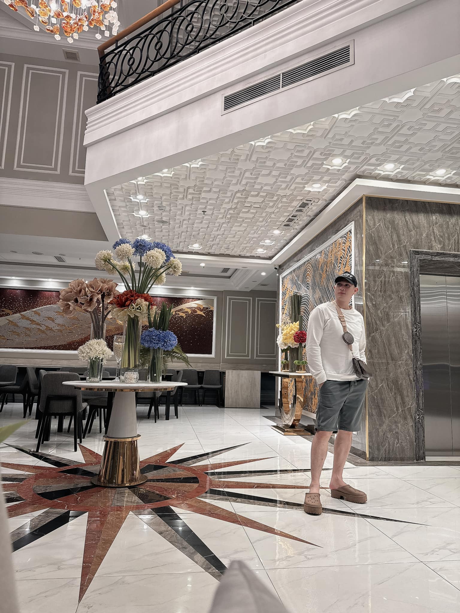 Ngoại hình ca sĩ giữ chức Viện phó, thỉnh thoảng chốt đơn một căn nhà, 50 tuổi rất giàu nhưng chưa vợ con - Ảnh 5.