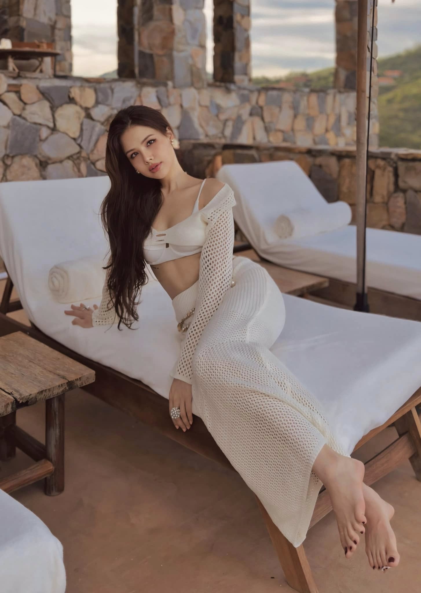 Nhan sắc của "phu nhân tập đoàn nghìn tỷ" rời showbiz Việt sau khi sinh 2 con cho chồng đại giấu mặt - Ảnh 2. Nhan sắc của "phu nhân tập đoàn nghìn tỷ" rời showbiz Việt sau khi sinh 2 con cho chồng đại giấu mặt - Ảnh 2.
