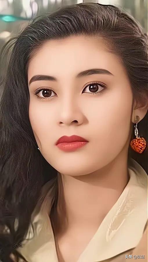 Có 1 nàng hậu &quot;đáng sợ&quot; khiến giới phu nhân hào môn nhấp nhổm không yên - Ảnh 6.
