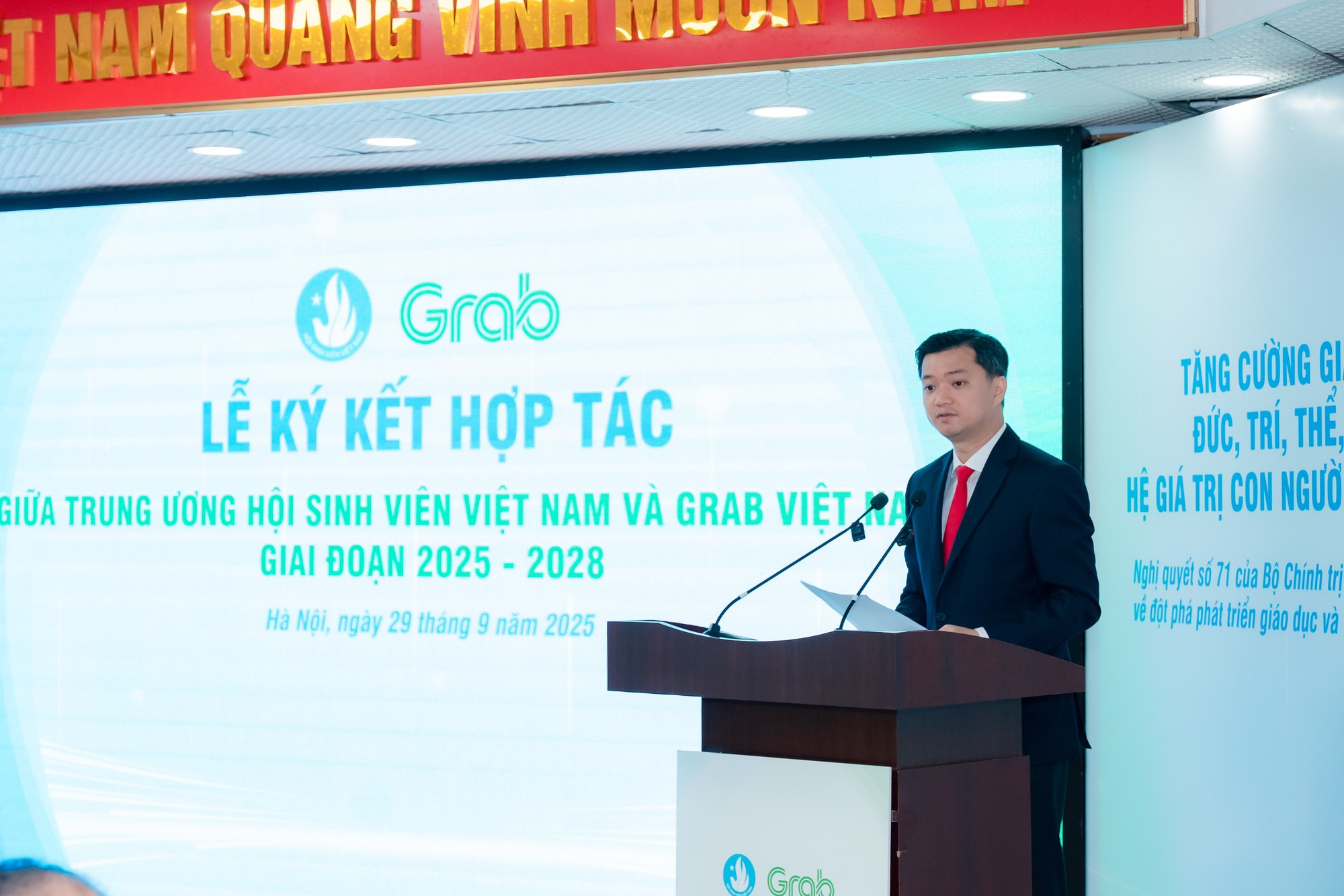 Trung ương Hội Sinh viên Việt Nam và Grab Việt Nam hợp tác nâng cao kỹ năng chuyển đổi số cho thanh niên- Ảnh 2.