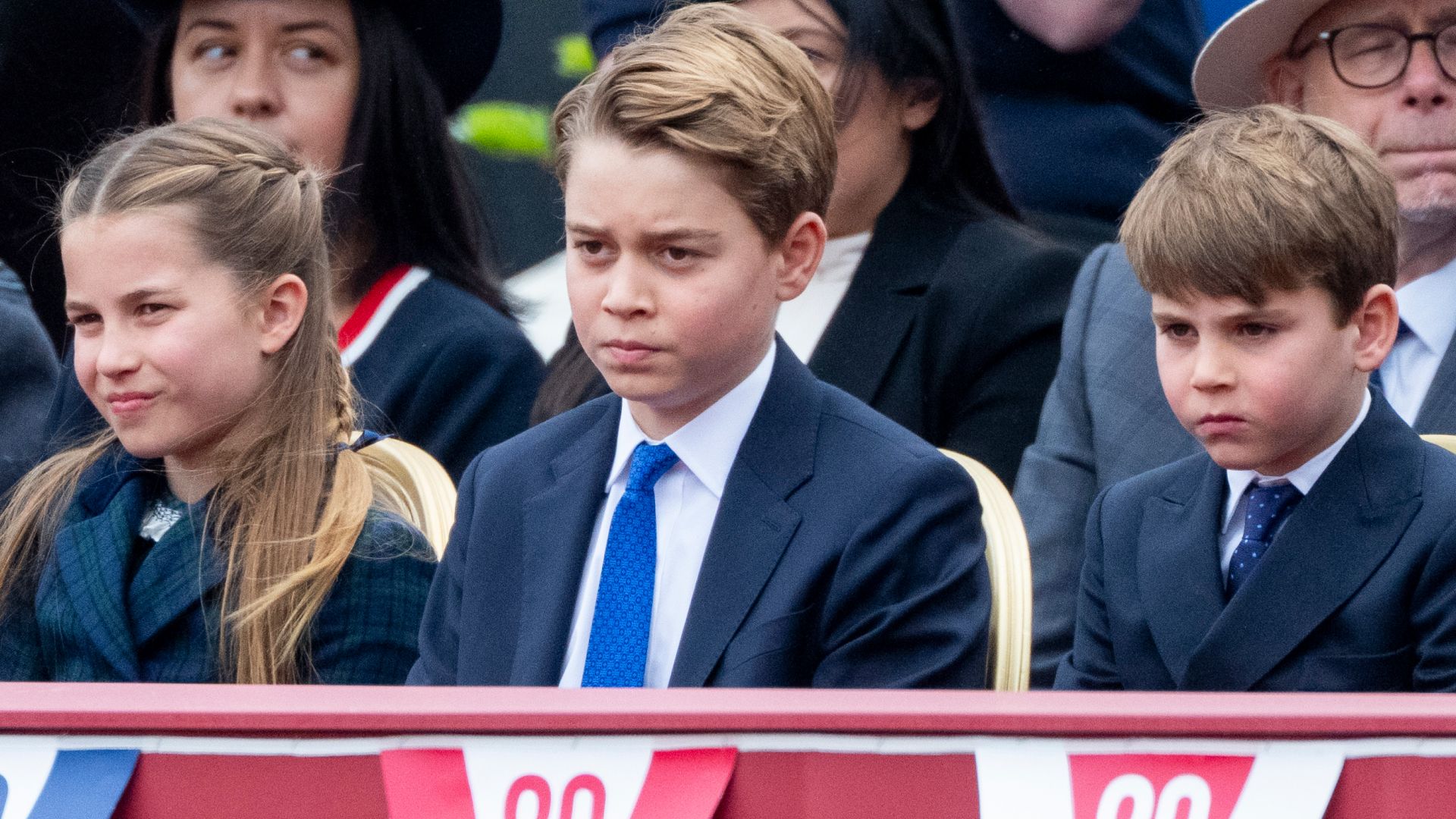 Hoàng tử George có cả gia tài, Công chúa Charlotte và Hoàng tử Louis “tay trắng”: Bi kịch lặp lại trong Hoàng gia, nhưng Kate đang cố thay đổi tất cả- Ảnh 1.