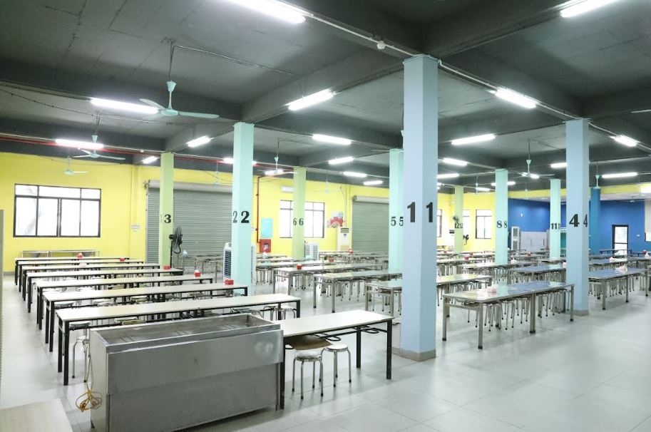 Hà Nội có 1 ngôi trường: Nơi mỗi bữa ăn không chỉ no - ngon - sạch mà còn là những bài học cực hay về kỹ năng và giá trị sống - Ảnh 4.