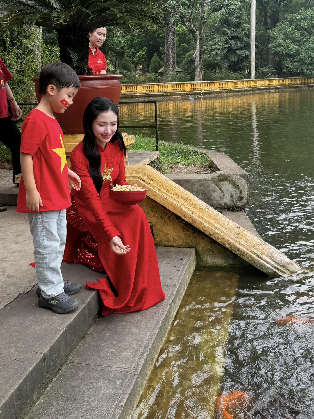 Con trai Hoà Minzy tròn 6 tuổi, đón Tết Độc Lập đầy ý nghĩa cùng mẹ ở nơi này - Ảnh 3. Con trai Hoà Minzy tròn 6 tuổi, đón Tết Độc Lập đầy ý nghĩa cùng mẹ ở nơi này - Ảnh 3.