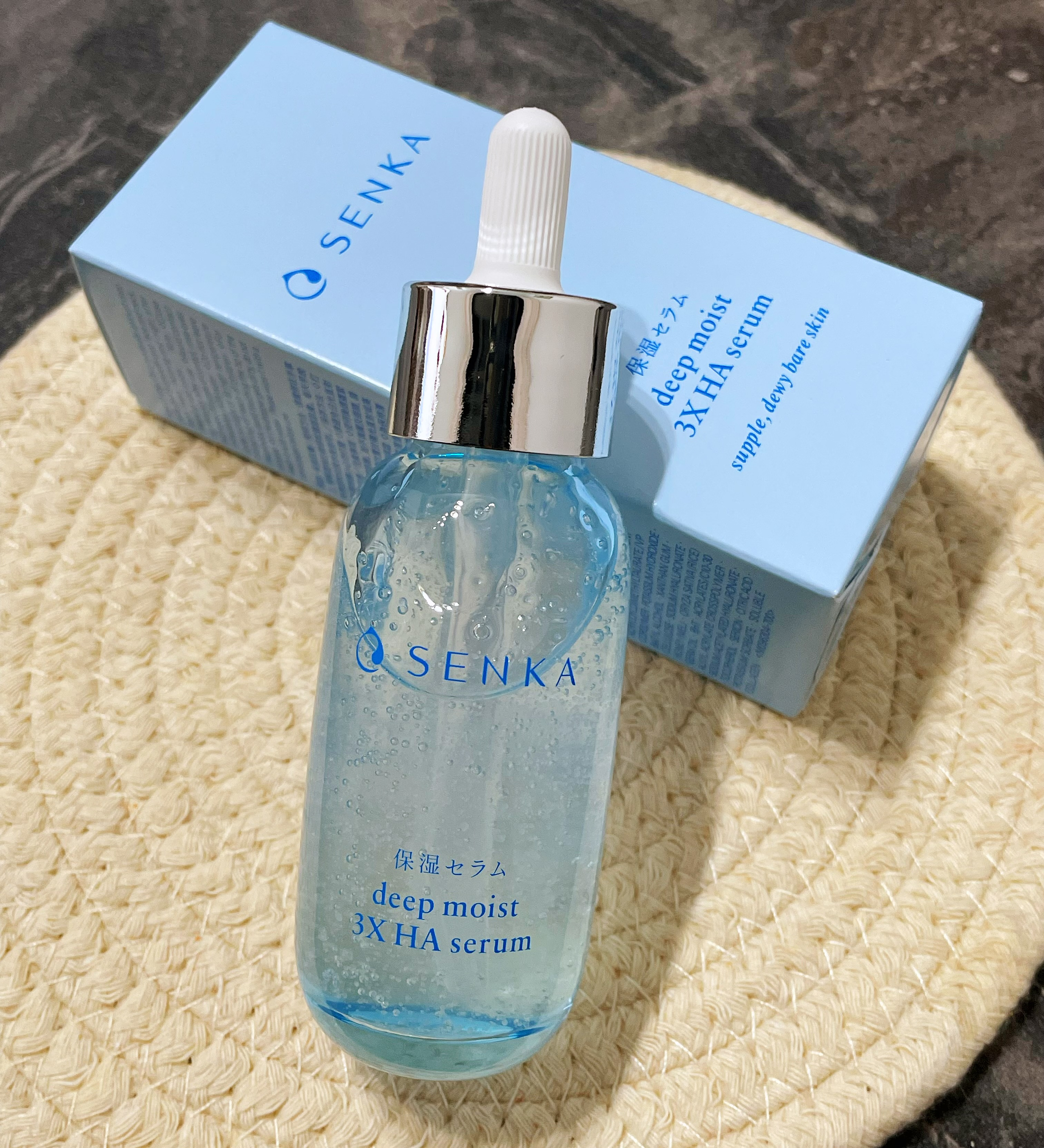 Nhỏ thêm 3 giọt serum này vào kem dưỡng cho da "ngậm nước" căng bóng tức thì - Ảnh 7. Nhỏ thêm 3 giọt serum này vào kem dưỡng cho da "ngậm nước" căng bóng tức thì - Ảnh 7.
