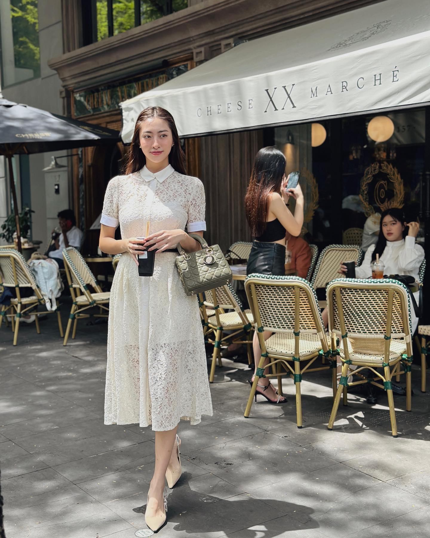 Tham khảo 10 set váy mùa thu trẻ xinh mãn nhãn từ sao Việt - Ảnh 8. Tham khảo 10 set váy mùa thu trẻ xinh mãn nhãn từ sao Việt - Ảnh 8.