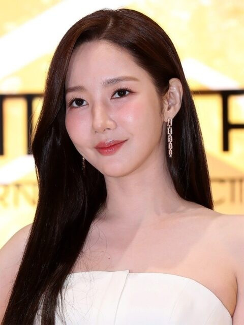 Ngoại hình đáng lo ngại của Park Min Young - Ảnh 3. Ngoại hình đáng lo ngại của Park Min Young - Ảnh 3.