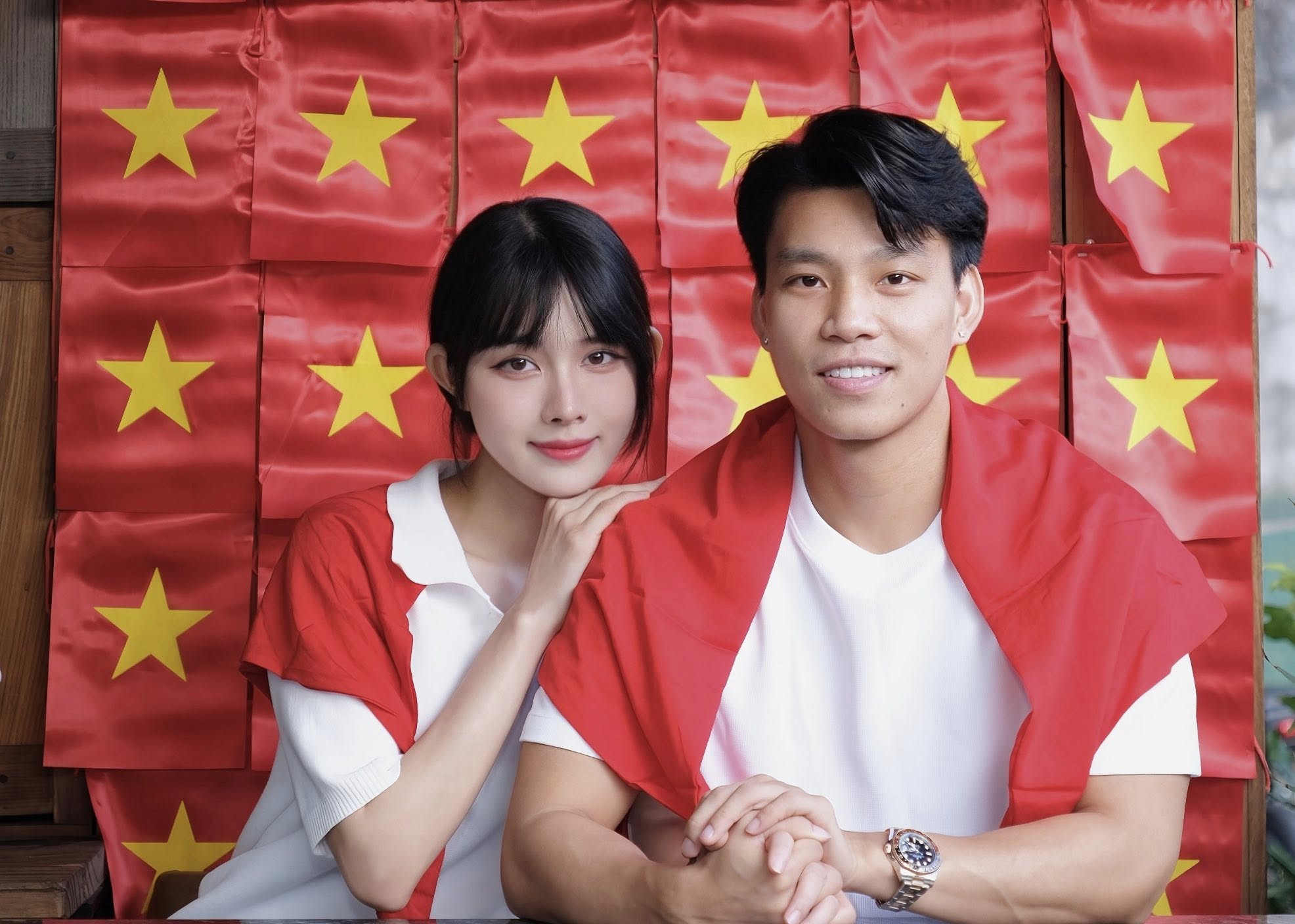 Ảnh yêu nước của dàn sao bóng đá gây sốt: Nhà Văn Hậu-Hải My đẹp đỉnh, Văn Thanh Ảnh yêu nước của dàn sao bóng đá gây sốt: Nhà Văn Hậu-Hải My đẹp đỉnh, Văn Thanh
