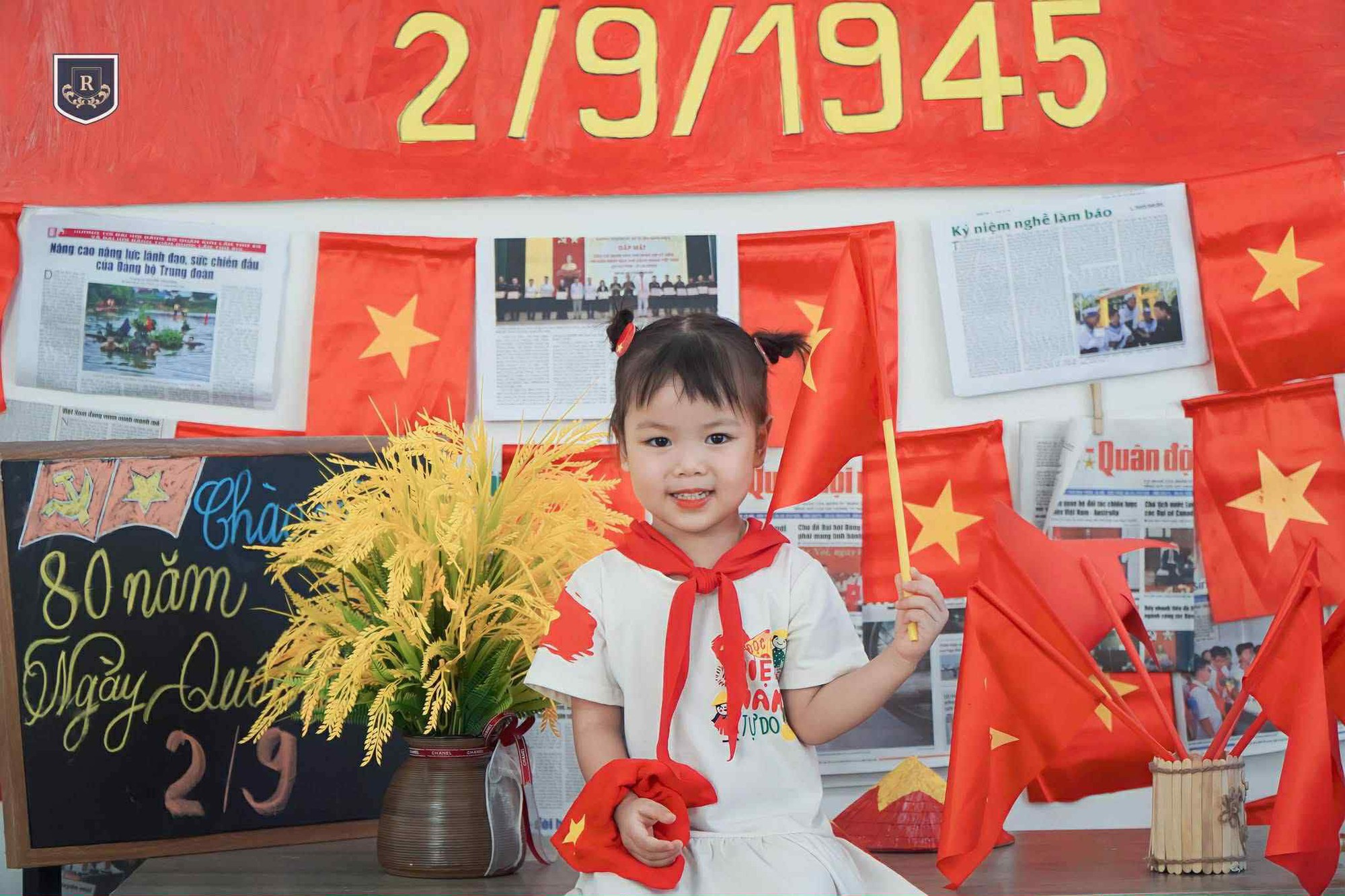 Ảnh yêu nước của dàn sao bóng đá gây sốt: Nhà Văn Hậu-Hải My đẹp đỉnh, Văn Thanh Ảnh yêu nước của dàn sao bóng đá gây sốt: Nhà Văn Hậu-Hải My đẹp đỉnh, Văn Thanh