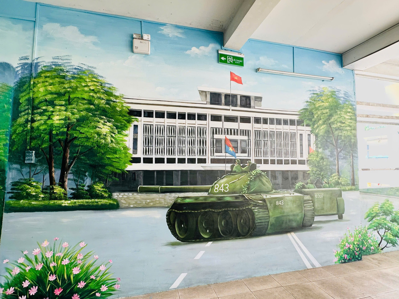 Ngôi trường đẹp như cổ tích, mỗi bức tường là một câu chuyện lịch sử hào hùng - Ảnh 4. Ngôi trường đẹp như cổ tích, mỗi bức tường là một câu chuyện lịch sử hào hùng - Ảnh 4.