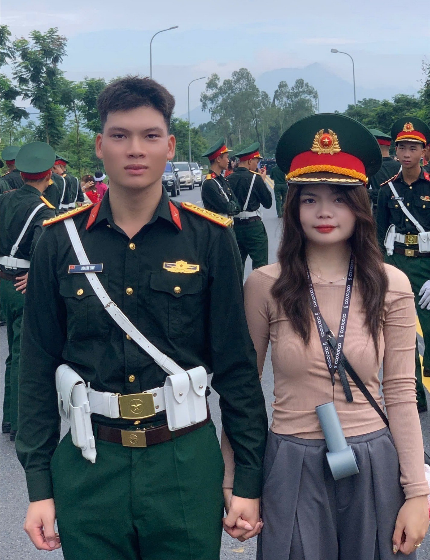 Bạn gái của những chiến sĩ làm nhiệm vụ A80 - Ảnh 6. Bạn gái của những chiến sĩ làm nhiệm vụ A80 - Ảnh 6.