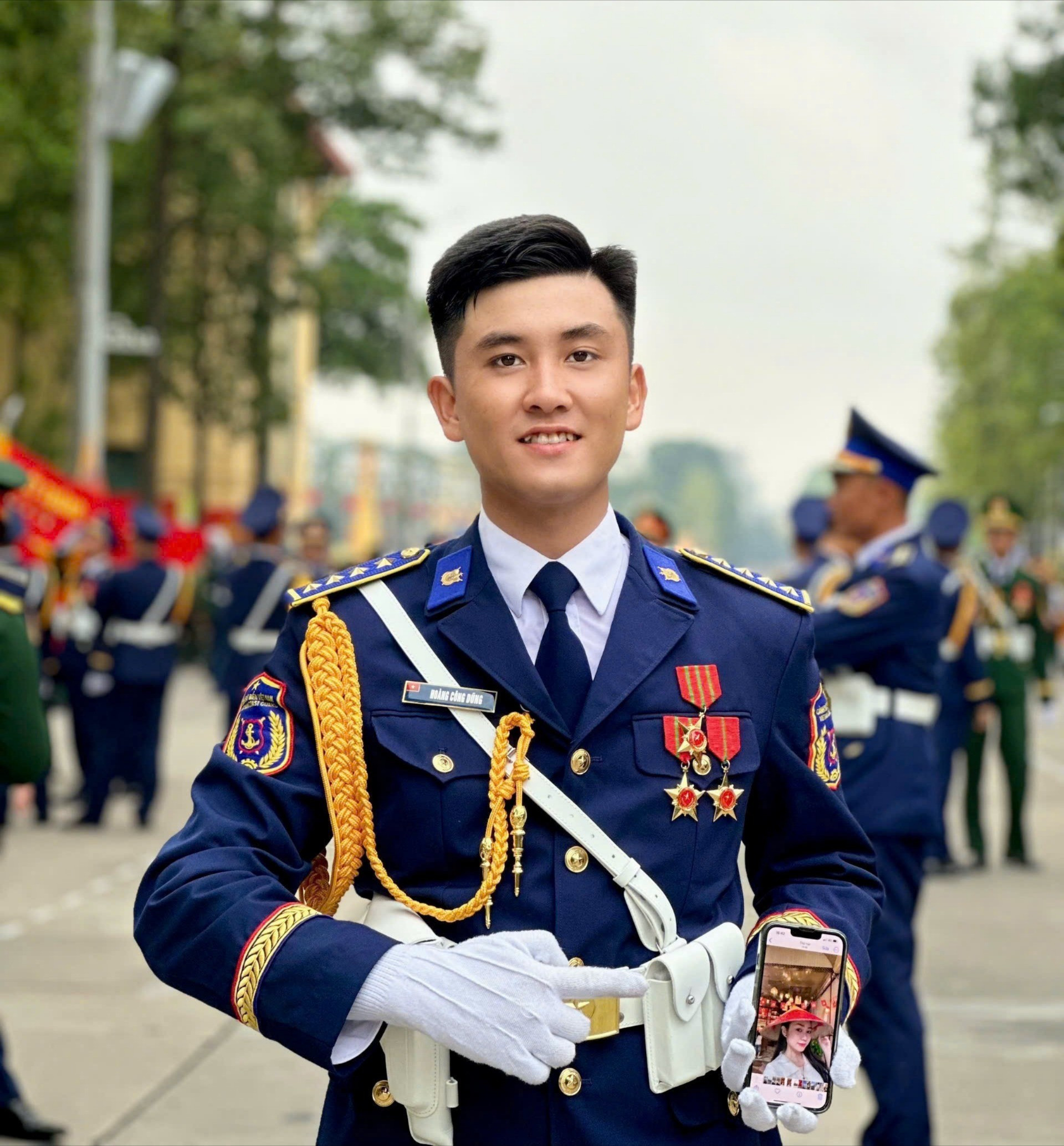 Bạn gái của những chiến sĩ làm nhiệm vụ A80 - Ảnh 2. Bạn gái của những chiến sĩ làm nhiệm vụ A80 - Ảnh 2.
