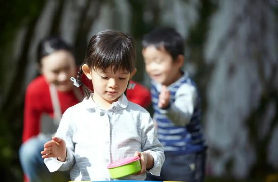 Bảo mẫu cho nhà siêu giàu lương 66 triệu/tháng, đa năng như “siêu nhân”: Biết khối lượng công việc ai cũng công nhận "xứng đáng" - Ảnh 1. Bảo mẫu cho nhà siêu giàu lương 66 triệu/tháng, đa năng như “siêu nhân”: Biết khối lượng công việc ai cũng công nhận "xứng đáng" - Ảnh 1.