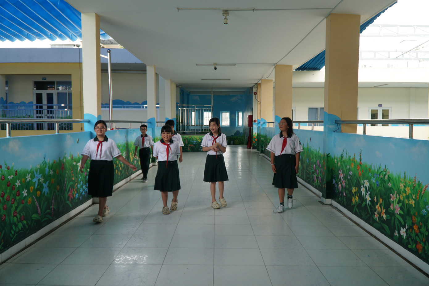 Ngôi trường đẹp như cổ tích, mỗi bức tường là một câu chuyện lịch sử hào hùng - Ảnh 1. Ngôi trường đẹp như cổ tích, mỗi bức tường là một câu chuyện lịch sử hào hùng - Ảnh 1.