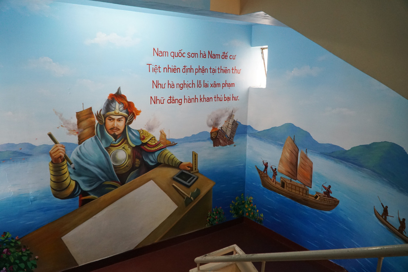 Ngôi trường đẹp như cổ tích, mỗi bức tường là một câu chuyện lịch sử hào hùng - Ảnh 2. Ngôi trường đẹp như cổ tích, mỗi bức tường là một câu chuyện lịch sử hào hùng - Ảnh 2.