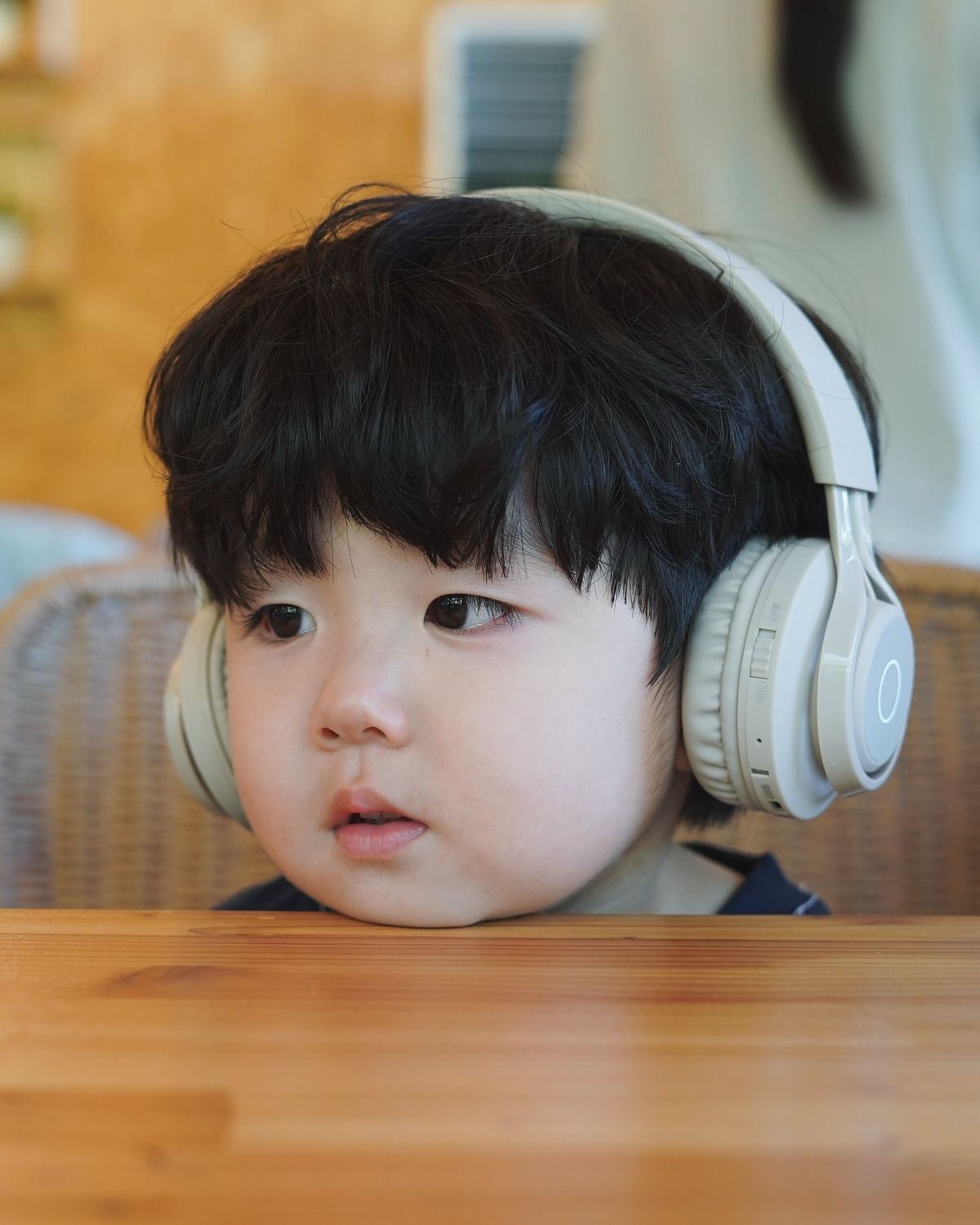 Những hành động của trẻ bị Những hành động của trẻ bị