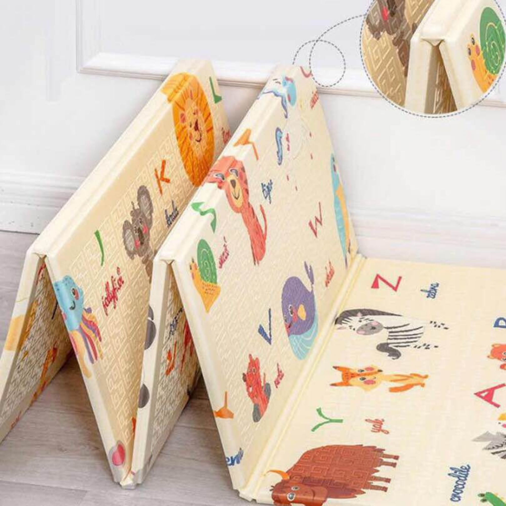 Chiếc thảm bình dân ở nhà dâu hào môn Đỗ Mỹ Linh khiến dân tình bất ngờ- Ảnh 4.