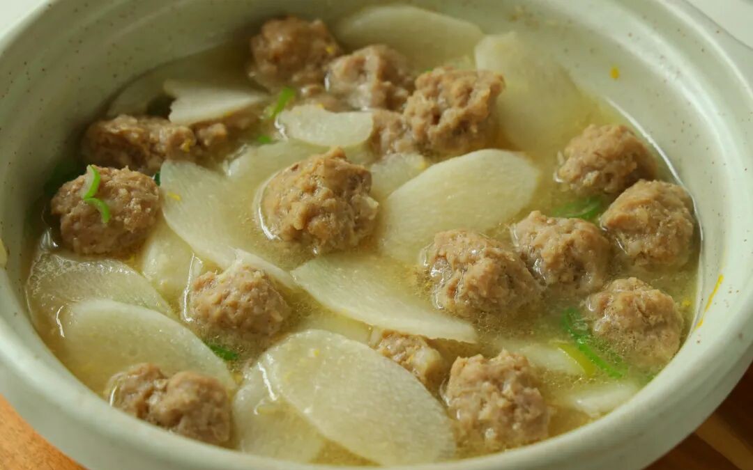 Canh củ mài thịt viên: Món ấm bụng cho mùa thu, nhẹ mà bổ, trẻ con cũng mê