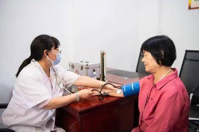 Nếu bạn không mắc 4 căn bệnh này trước 50 tuổi thì sẽ giảm nguy cơ bị ung thư khi về già, đừng lo lắng quá nhiều! - Ảnh 1.