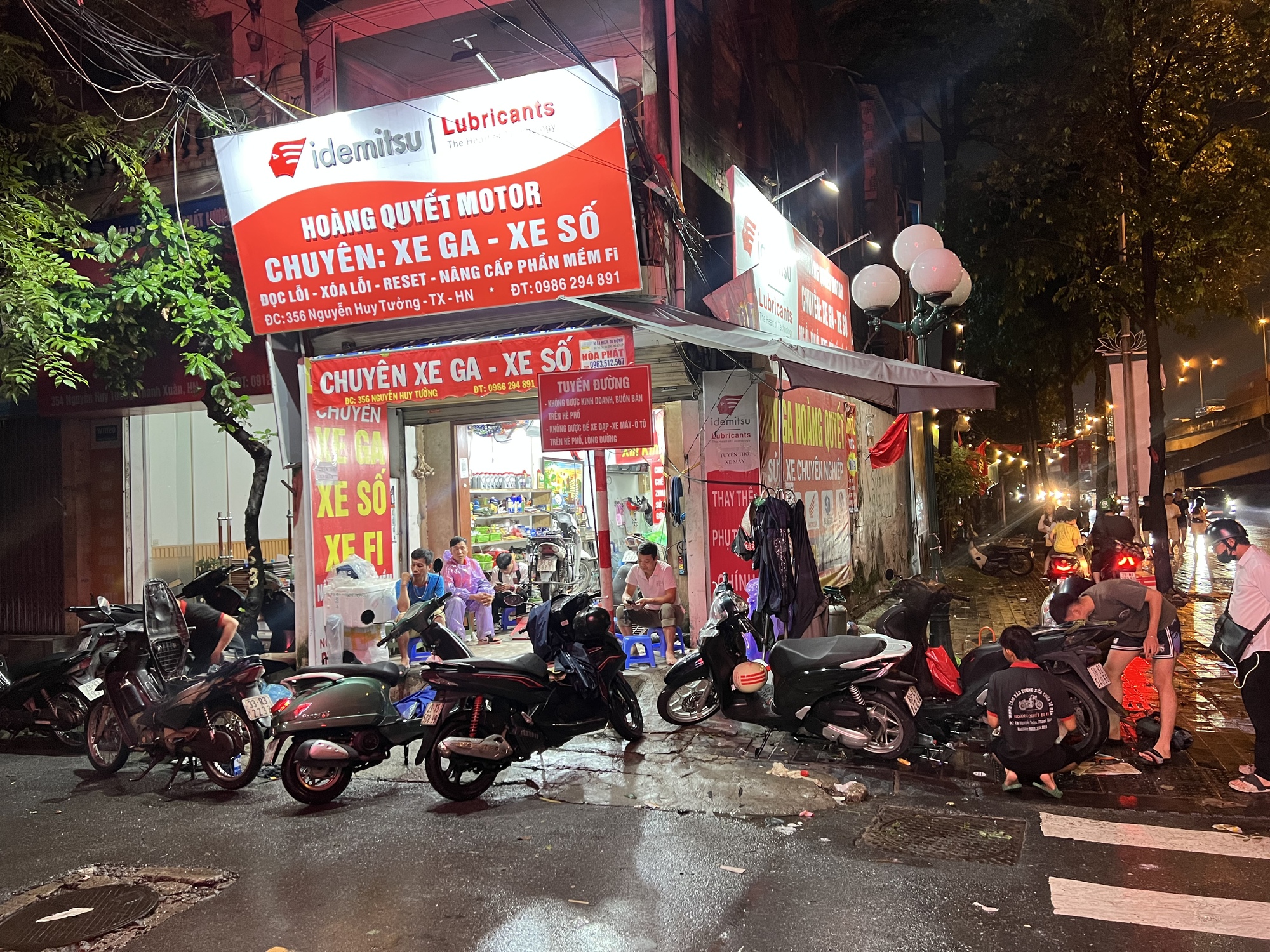 Nơi đông nhất Hà Nội lúc này - Ảnh 5.