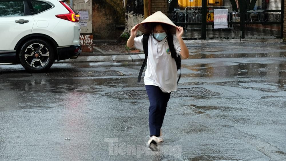 Hà Nội: Học sinh toàn thành phố nghỉ học ngày mai - Ảnh 1.