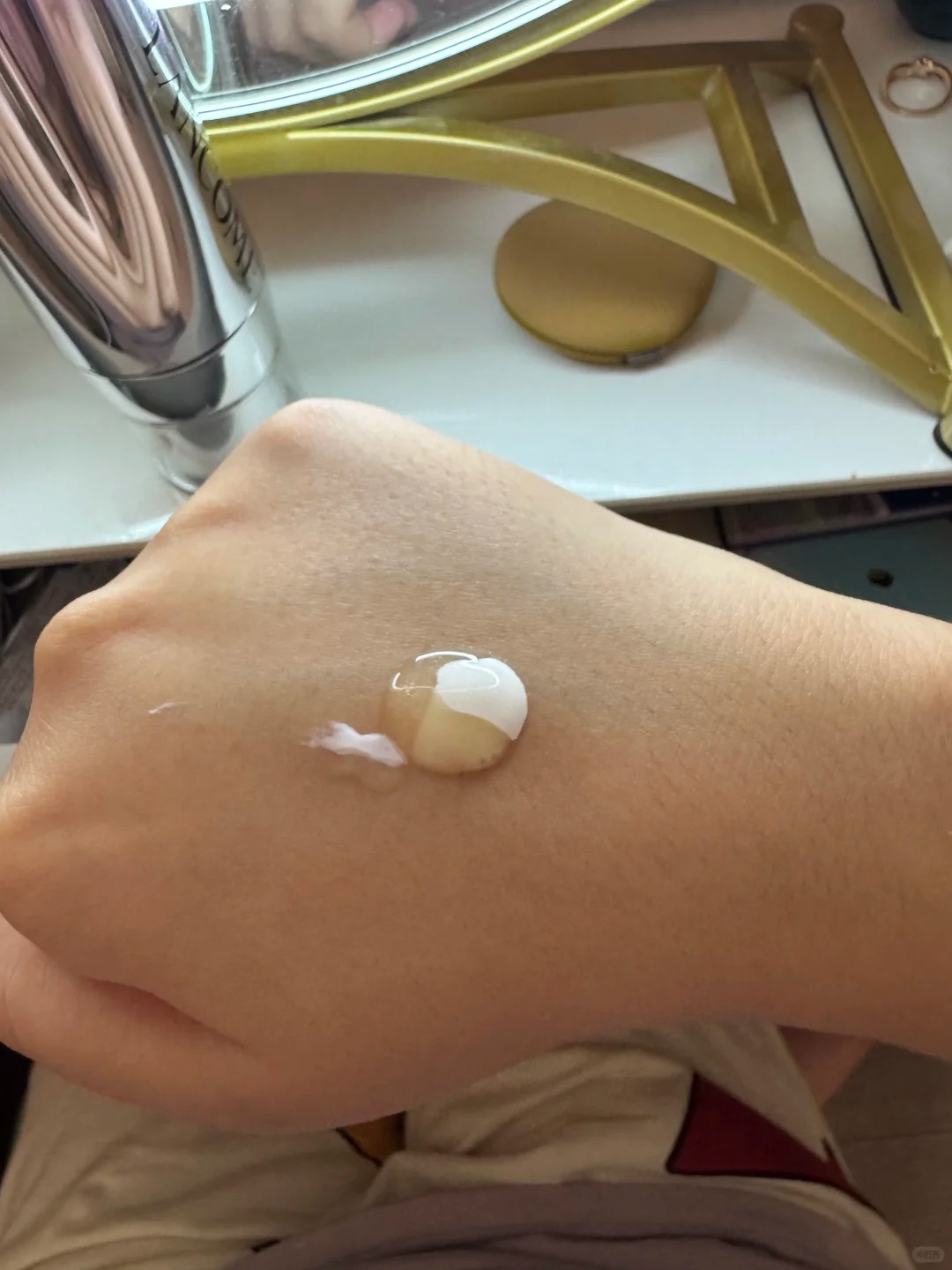 Dưỡng da kiểu phú bà với "serum tươi" tăng gấp 3 hiệu quả ngừa lão hóa từ bên trong - Ảnh 2. Dưỡng da kiểu phú bà với "serum tươi" tăng gấp 3 hiệu quả ngừa lão hóa từ bên trong - Ảnh 2.