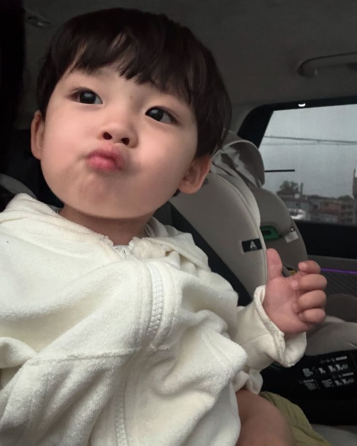 Bố mẹ đã biết về những giai đoạn vàng "mở khóa" tiềm năng của 1 bé trai?- Ảnh 1. Bố mẹ đã biết về những giai đoạn vàng "mở khóa" tiềm năng của 1 bé trai?- Ảnh 1.