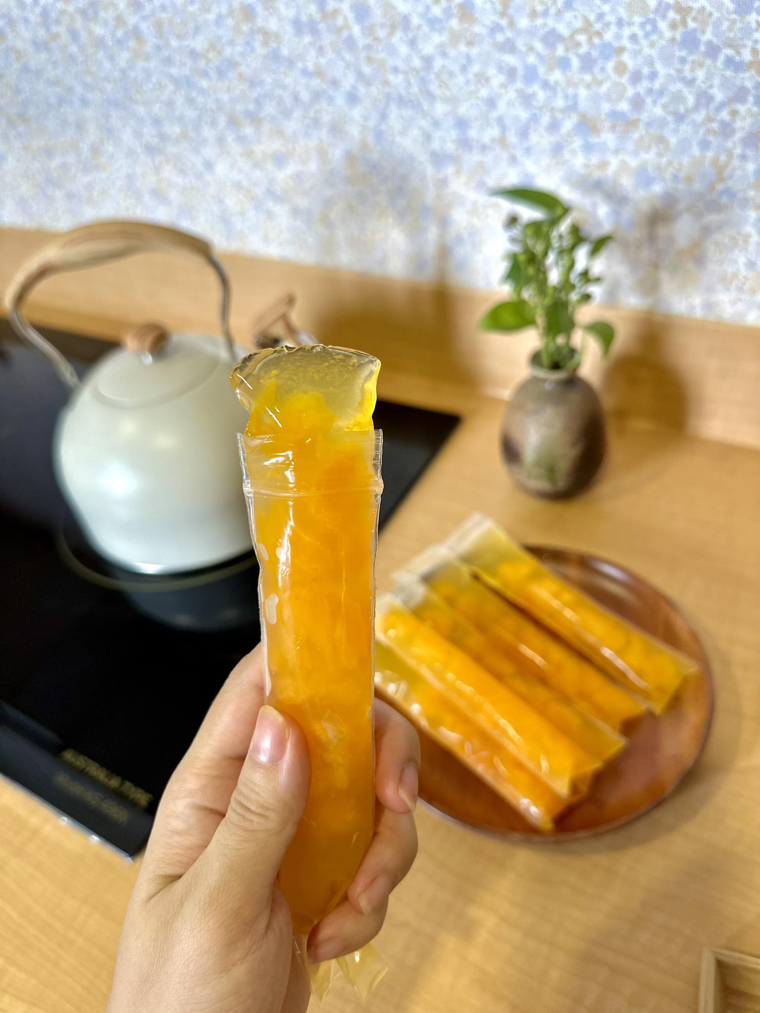 Một món ăn thanh mát, trong veo, healthy và làm cực dễ, bé có ghét trái cây đến mấy cũng sẽ thích mê!- Ảnh 9. Một món ăn thanh mát, trong veo, healthy và làm cực dễ, bé có ghét trái cây đến mấy cũng sẽ thích mê!- Ảnh 9.
