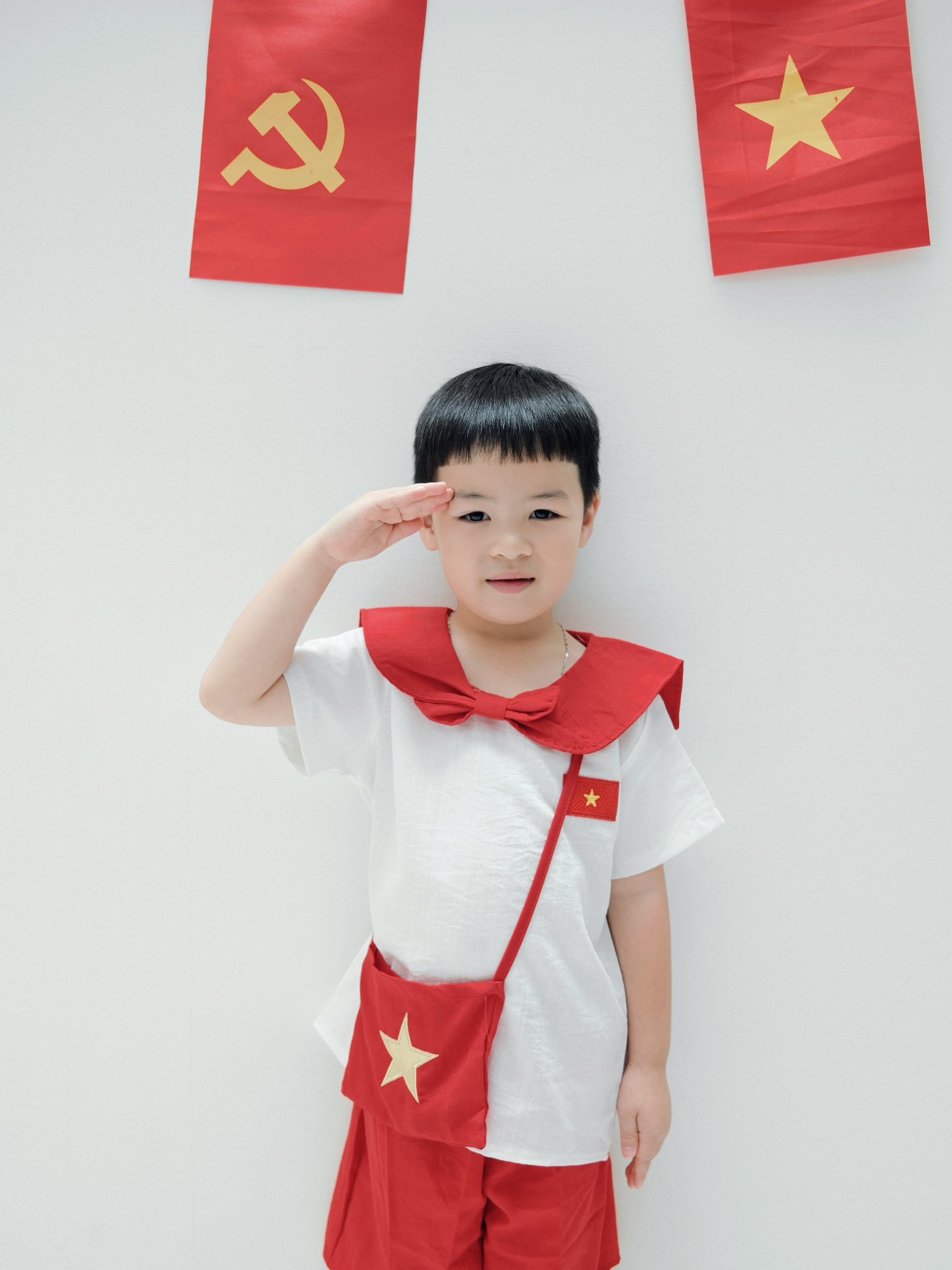 4 cháu ngoại của đại gia Minh Nhựa chơi đùa với nhau vui cỡ này: Đúng là nhà đông con cháu lại còn giàu của cải!- Ảnh 3. 4 cháu ngoại của đại gia Minh Nhựa chơi đùa với nhau vui cỡ này: Đúng là nhà đông con cháu lại còn giàu của cải!- Ảnh 3.