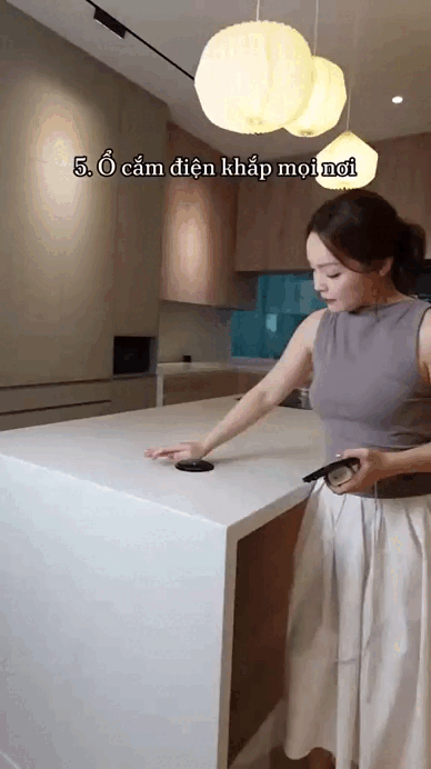 Bếp nhà Trinh Phạm khiến nửa triệu người đắm say, 6 thiết kế nhìn là muốn copy ngay!- Ảnh 7. Bếp nhà Trinh Phạm khiến nửa triệu người đắm say, 6 thiết kế nhìn là muốn copy ngay!- Ảnh 7.