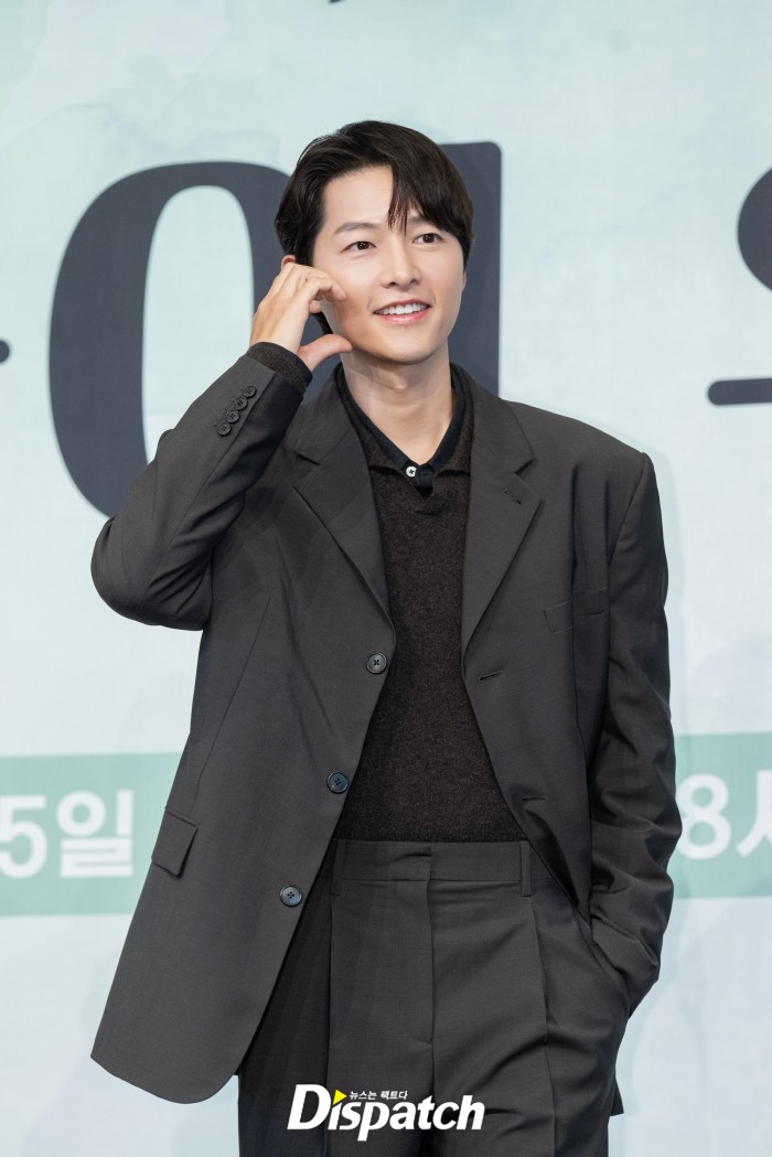 Song Joong Ki tái xuất gây ngỡ ngàng, làm Song Joong Ki tái xuất gây ngỡ ngàng, làm