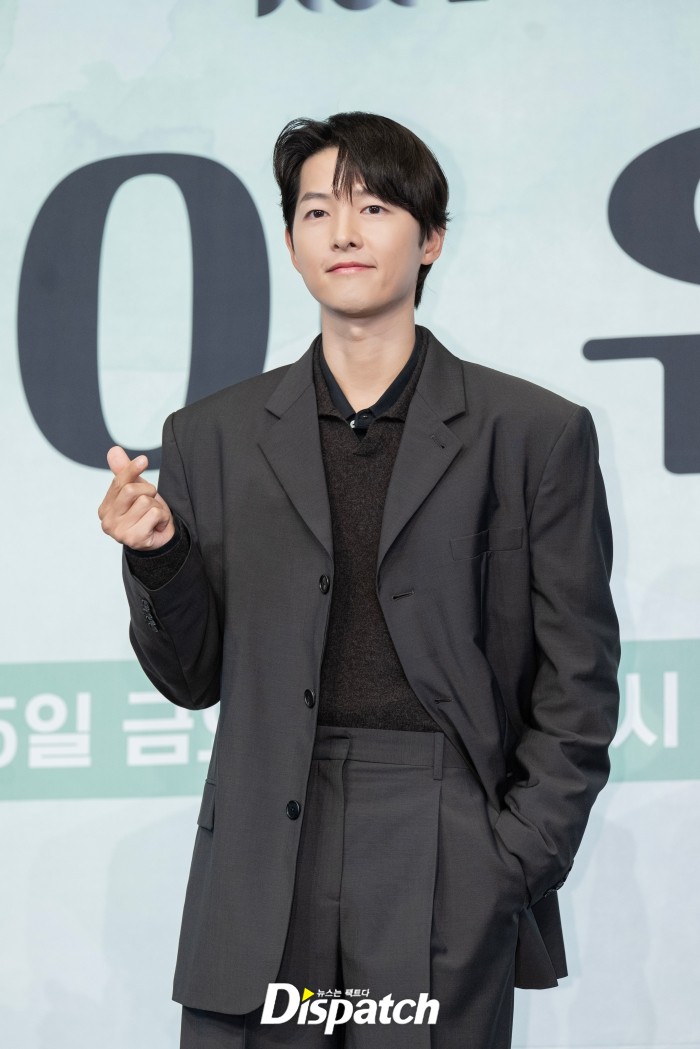 Song Joong Ki tái xuất gây ngỡ ngàng, làm Song Joong Ki tái xuất gây ngỡ ngàng, làm