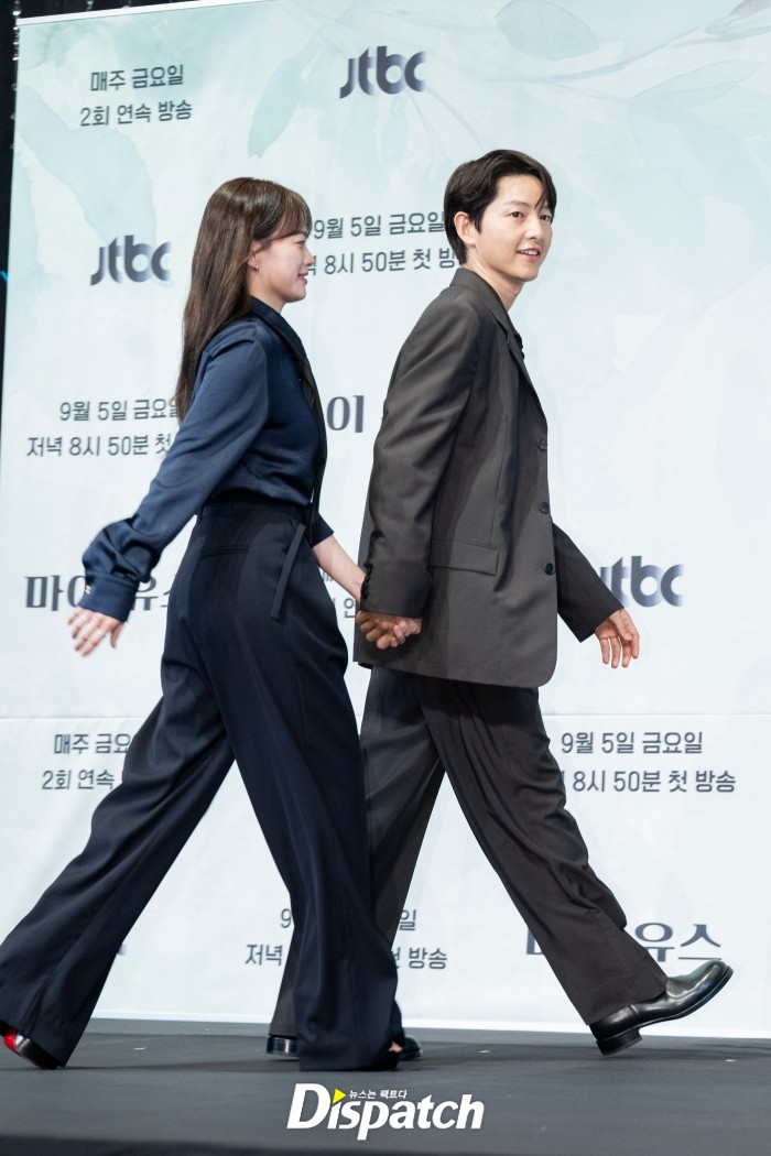 Song Joong Ki tái xuất gây ngỡ ngàng, làm Song Joong Ki tái xuất gây ngỡ ngàng, làm