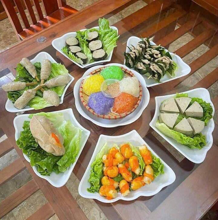 Giá mâm cỗ cúng Rằm tháng 7 đắt đỏ, bà nội trợ thắt chặt chi tiêu - Ảnh 2. Giá mâm cỗ cúng Rằm tháng 7 đắt đỏ, bà nội trợ thắt chặt chi tiêu - Ảnh 2.