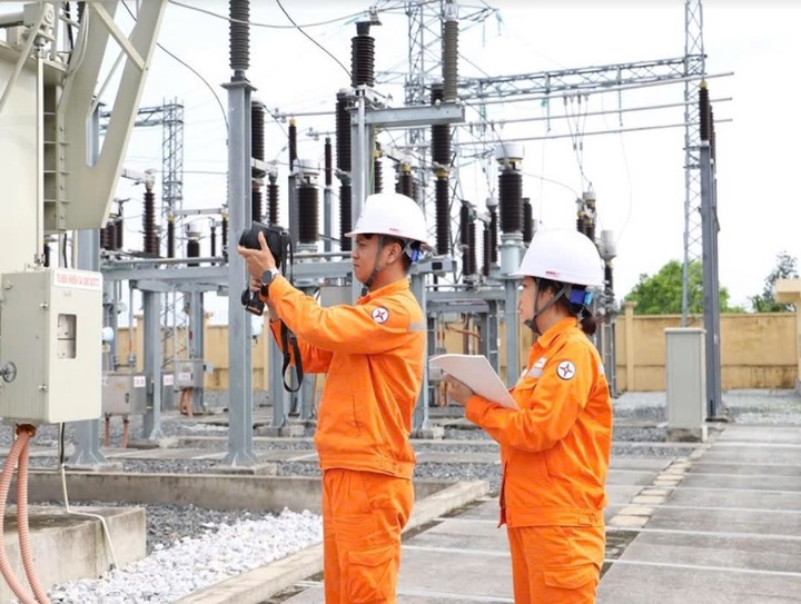 Khách lại phàn nàn hóa đơn điện tăng vọt, EVN lên tiếng - Ảnh 1. Khách lại phàn nàn hóa đơn điện tăng vọt, EVN lên tiếng - Ảnh 1.