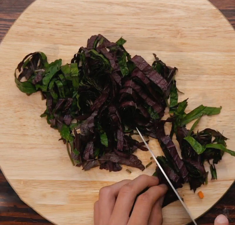Chợ Việt có loại lá thơm vài nghìn cả bó nhưng là "vua" thải độc gan, dưỡng phổi, "quét sạch" mỡ máu xấu - Ảnh 3. Chợ Việt có loại lá thơm vài nghìn cả bó nhưng là "vua" thải độc gan, dưỡng phổi, "quét sạch" mỡ máu xấu - Ảnh 3.