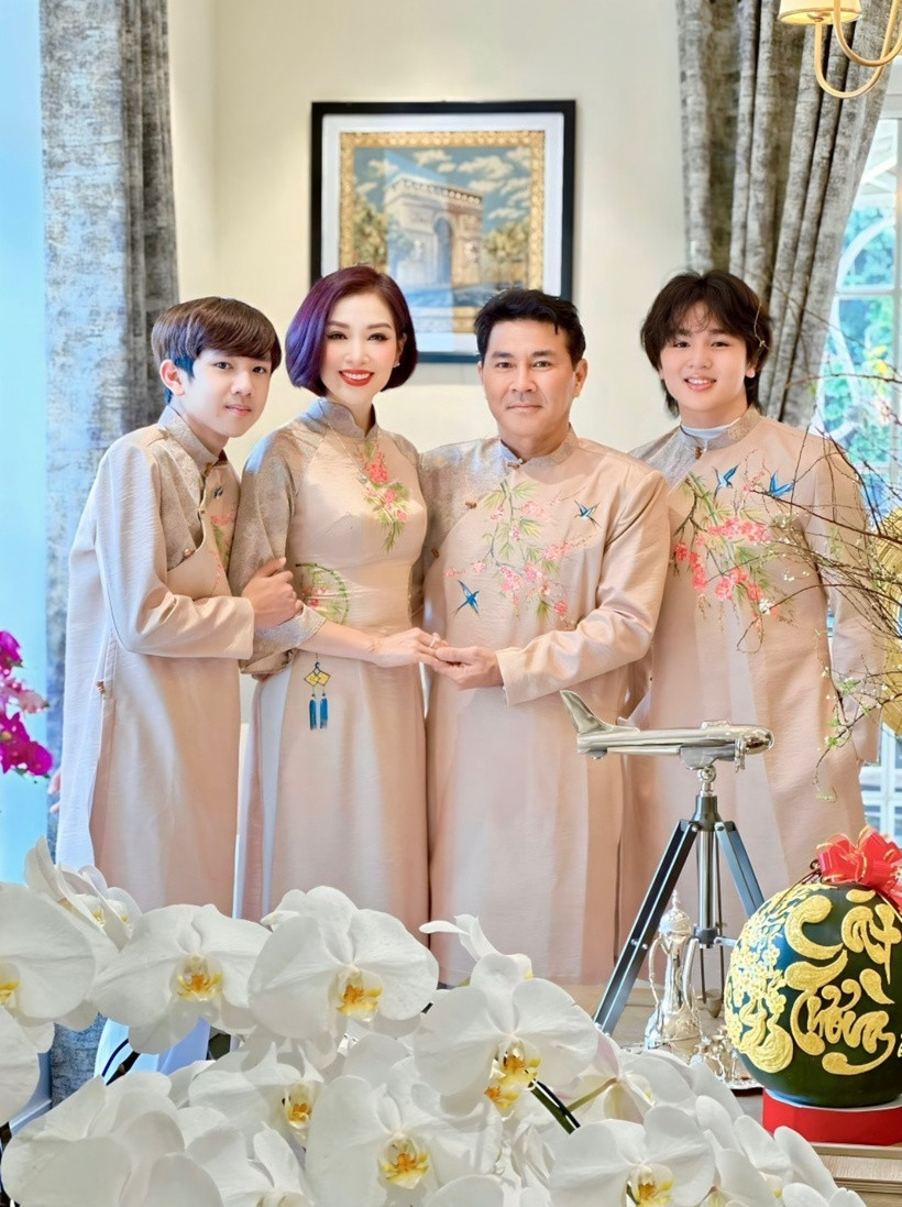 co-ngoi-trieu-do-cua-sao-viet-biet-thu-1000m2-cua-hoa-khoi-thu-huong-co-gi-5f2f183885374ab59229999580f2978b-1115-1757083418585-1757083419137297660660.jpg