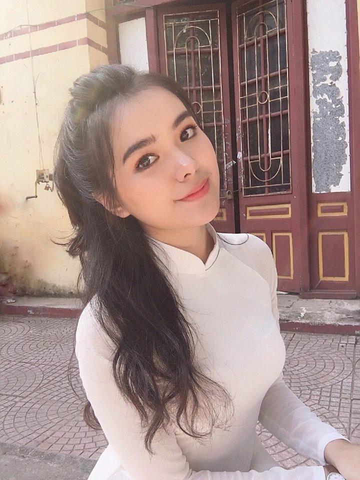 Ai còn nhớ dàn hot girl, hot boy từng một bước thành Ai còn nhớ dàn hot girl, hot boy từng một bước thành