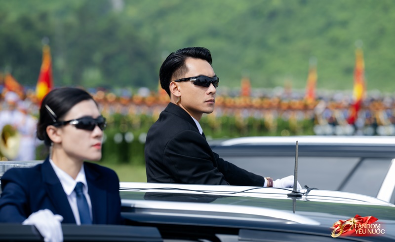 Thiếu uý được ca sĩ Phương Thanh nhường luôn sân khấu sau pha cất giọng: Sao bảo ông trời không cho ai tất cả?- Ảnh 4. Thiếu uý được ca sĩ Phương Thanh nhường luôn sân khấu sau pha cất giọng: Sao bảo ông trời không cho ai tất cả?- Ảnh 4.