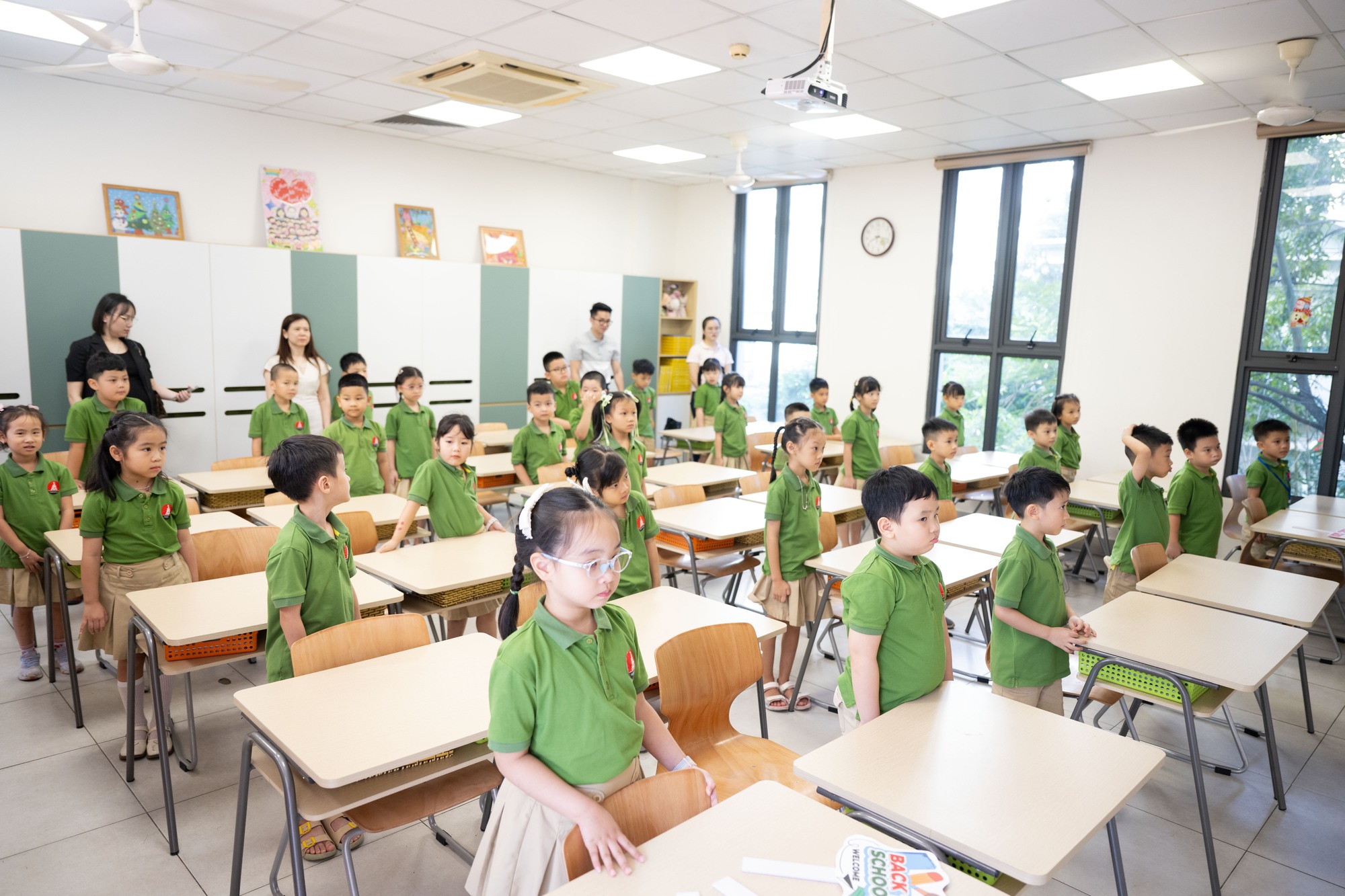 Spotlight lễ khai giảng 2025 thuộc về khối học sinh tiểu học: Combo khóc - cười - ngáp đủ hết!- Ảnh 5. Spotlight lễ khai giảng 2025 thuộc về khối học sinh tiểu học: Combo khóc - cười - ngáp đủ hết!- Ảnh 5.