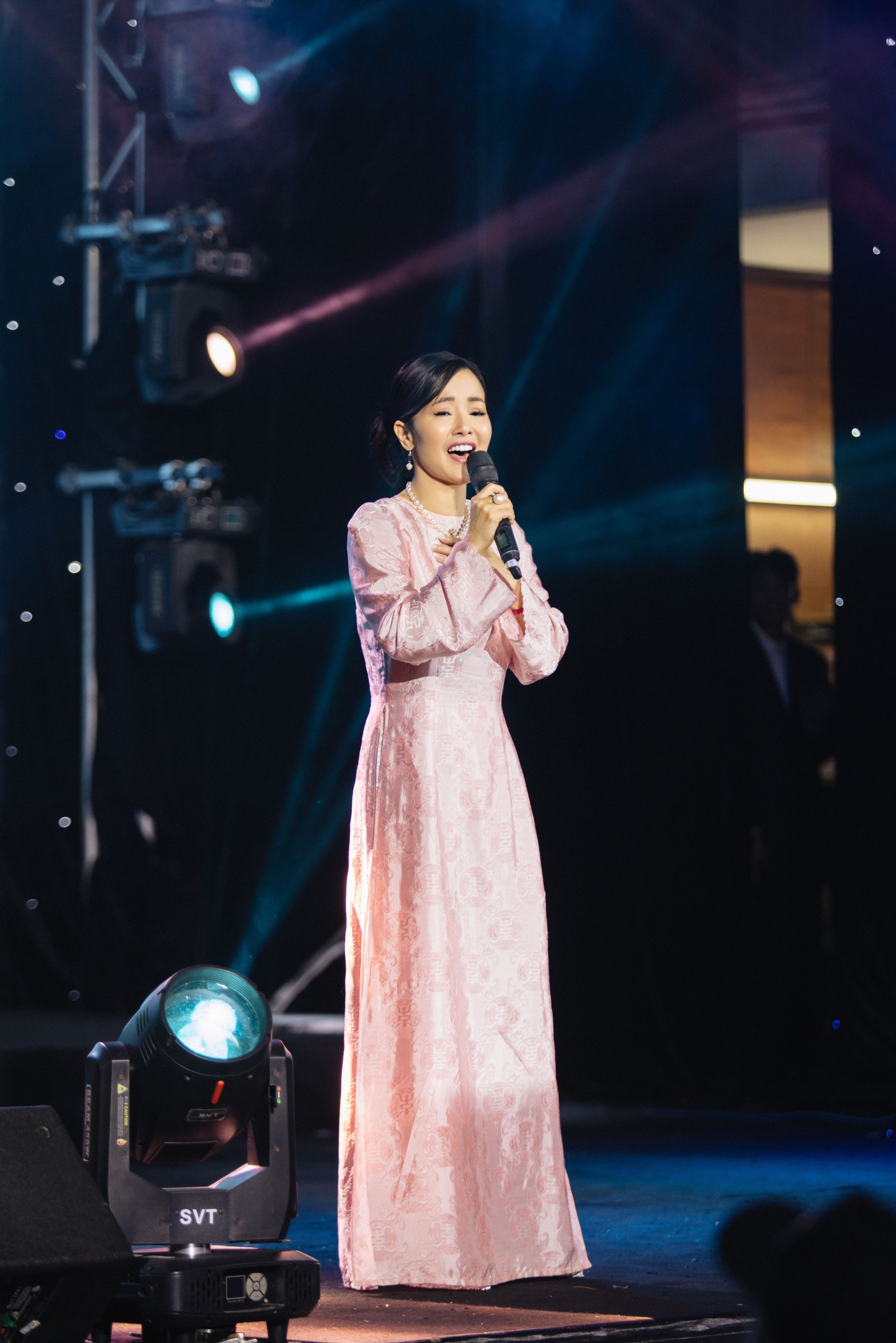 Dàn nhóc tỳ nhà Hoa hậu Hà Kiều Anh - Đoan Trang - Linh Nga bất ngờ gây sốt- Ảnh 7. Dàn nhóc tỳ nhà Hoa hậu Hà Kiều Anh - Đoan Trang - Linh Nga bất ngờ gây sốt- Ảnh 7.