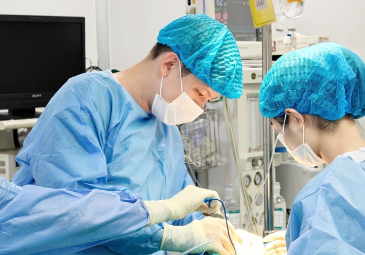 Cô gái 25 tuổi hoại tử bụng sau tiêm trị sẹo do hút mỡ - Ảnh 1. Cô gái 25 tuổi hoại tử bụng sau tiêm trị sẹo do hút mỡ - Ảnh 1.