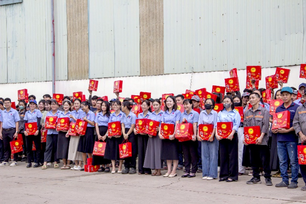 Mùa trăng 2025: Chọn bánh Trung thu theo ngôn ngữ yêu thương - Gửi trao tâm ý đúng cách - Ảnh 4. Mùa trăng 2025: Chọn bánh Trung thu theo ngôn ngữ yêu thương - Gửi trao tâm ý đúng cách - Ảnh 4.