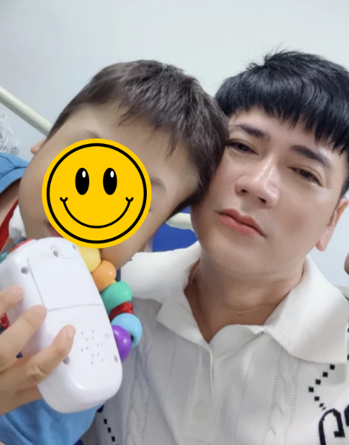 Ca sĩ Vbiz có con bị bệnh bẩm sinh: 2 ngày tuổi đã phẫu thuật, chi phí nằm viện lên tới 40 tỷ - Ảnh 4. Ca sĩ Vbiz có con bị bệnh bẩm sinh: 2 ngày tuổi đã phẫu thuật, chi phí nằm viện lên tới 40 tỷ - Ảnh 4.