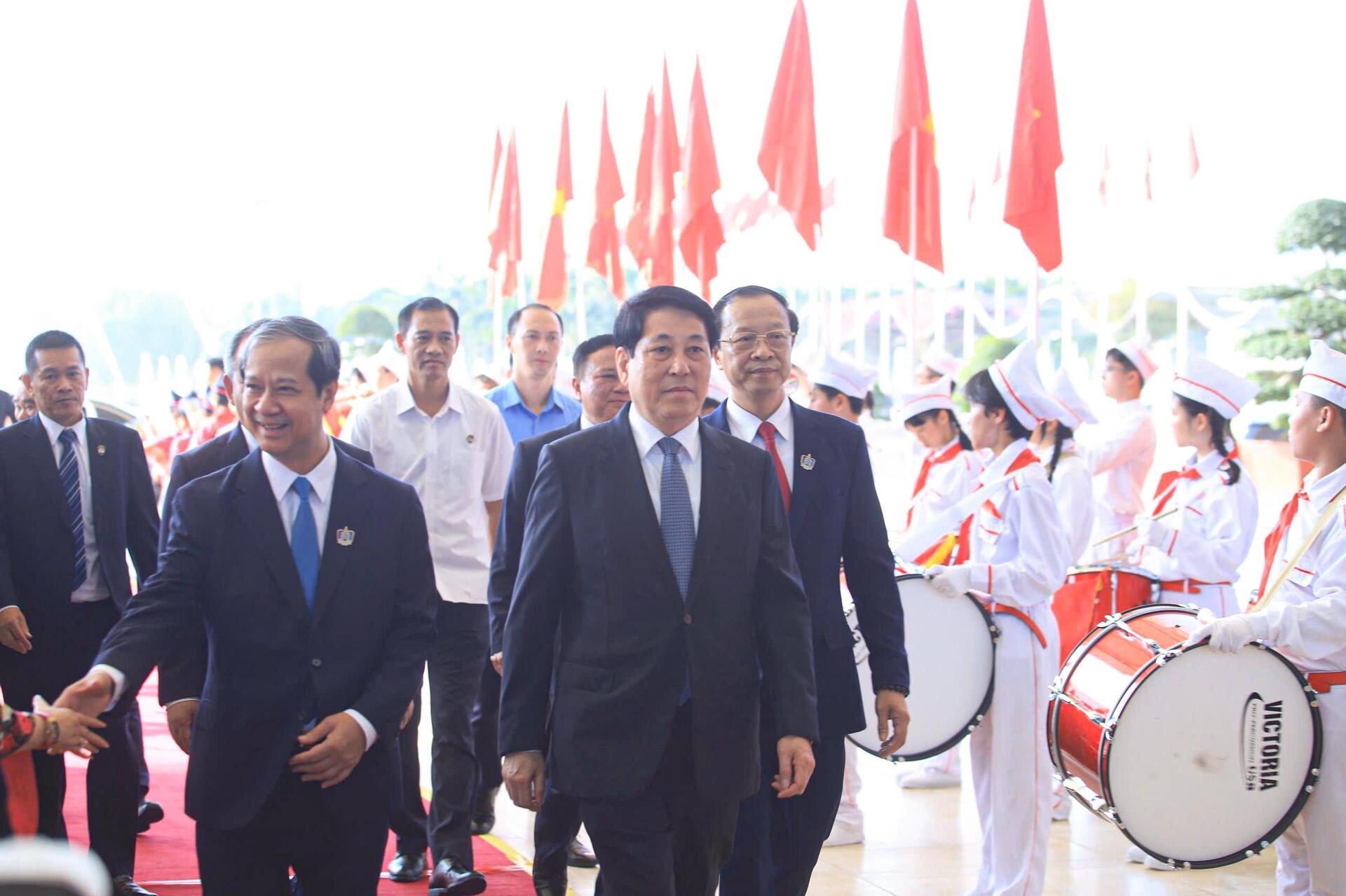 Tổng Bí thư Tô Lâm dự lễ kỷ niệm 80 năm truyền thống ngành Giáo dục và khai giảng năm học 2025-2026 - Ảnh 4. Tổng Bí thư Tô Lâm dự lễ kỷ niệm 80 năm truyền thống ngành Giáo dục và khai giảng năm học 2025-2026 - Ảnh 4.