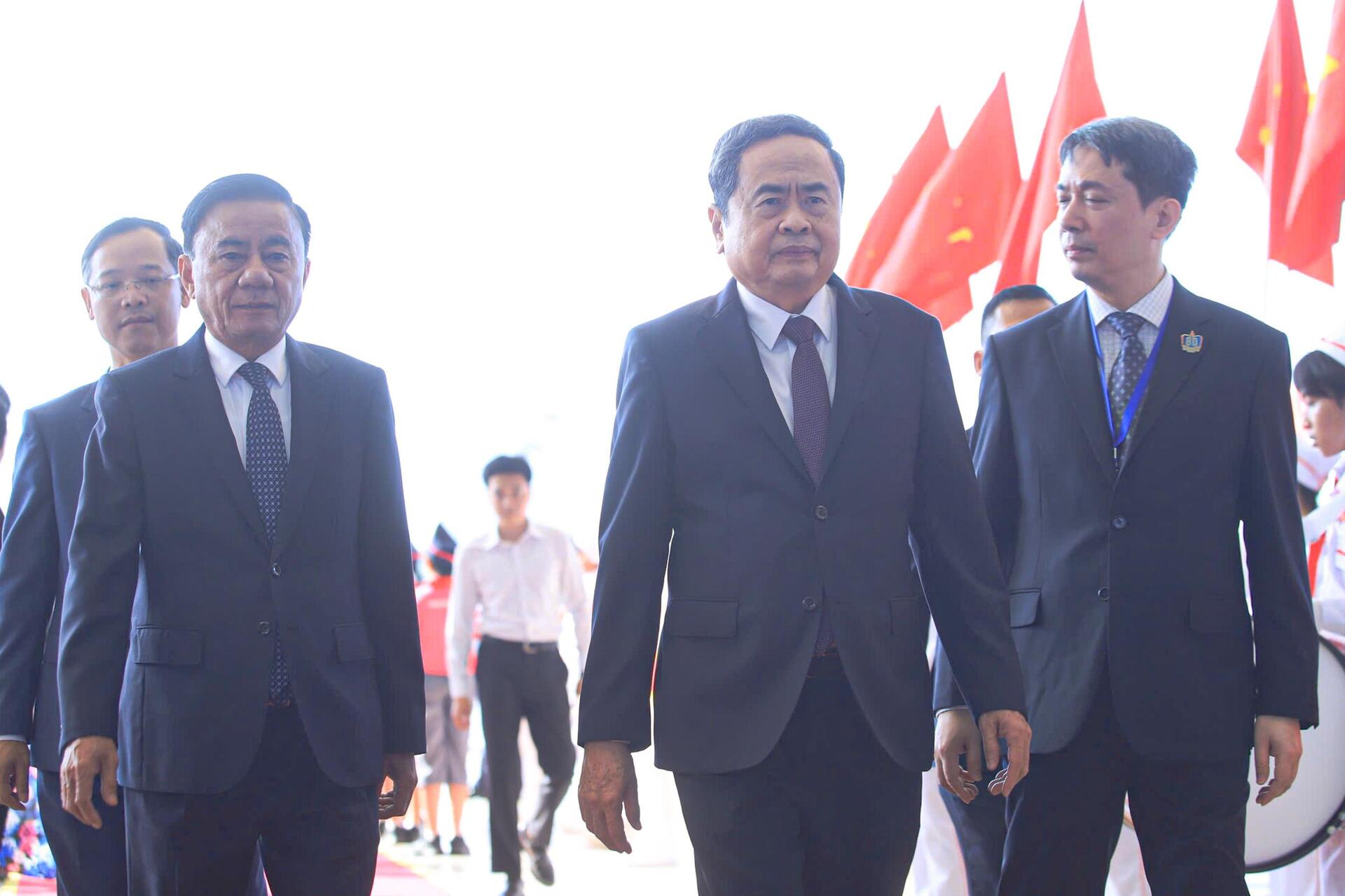 Tổng Bí thư Tô Lâm dự lễ kỷ niệm 80 năm truyền thống ngành Giáo dục và khai giảng năm học 2025-2026 - Ảnh 7. Tổng Bí thư Tô Lâm dự lễ kỷ niệm 80 năm truyền thống ngành Giáo dục và khai giảng năm học 2025-2026 - Ảnh 7.