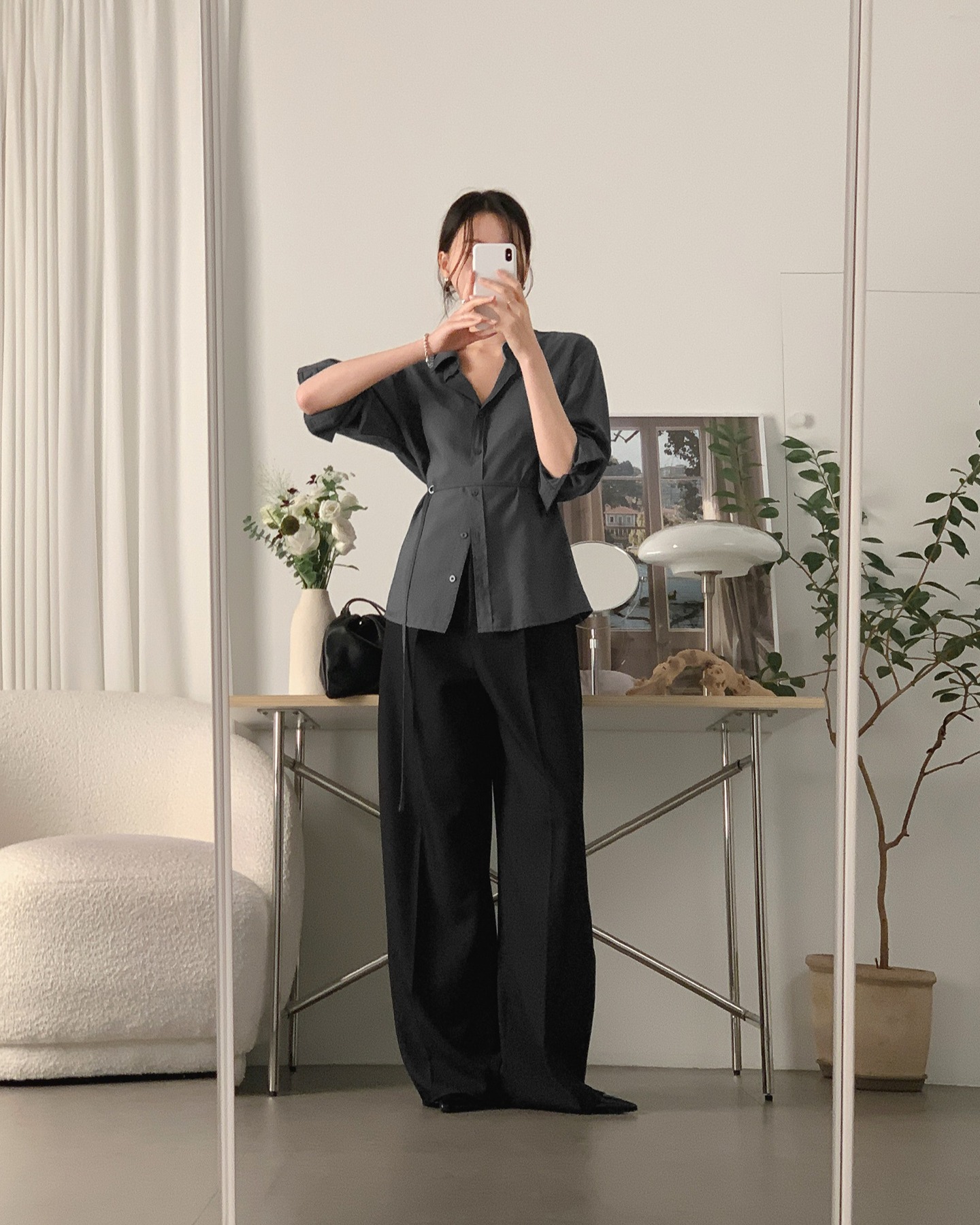 10 set áo sơ mi mùa thu giúp bạn mặc đẹp xuất sắc hơn hẳn năm ngoái - Ảnh 5. 10 set áo sơ mi mùa thu giúp bạn mặc đẹp xuất sắc hơn hẳn năm ngoái - Ảnh 5.