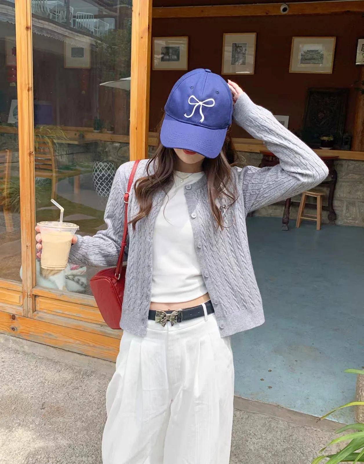 Mặc đẹp cả mùa thu: 3 kiểu áo “chân ái” dành cho quần ống rộng, cứ phối là sang xịn!- Ảnh 4. Mặc đẹp cả mùa thu: 3 kiểu áo “chân ái” dành cho quần ống rộng, cứ phối là sang xịn!- Ảnh 4.