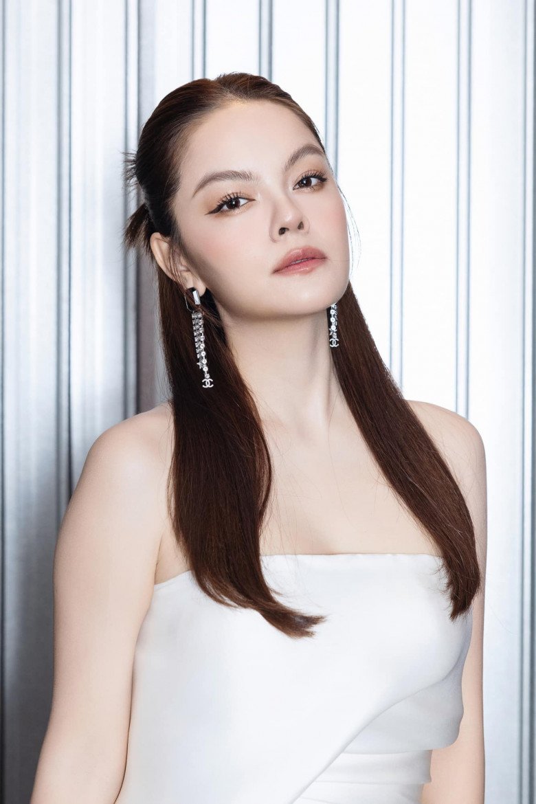 pham-quynh-anh-nhac-ve-42982538610164222592038079761268102021366475n-1709882689-531-width780height1170-17571384261391552359288-1757149379319-1757149379795634885498.jpg