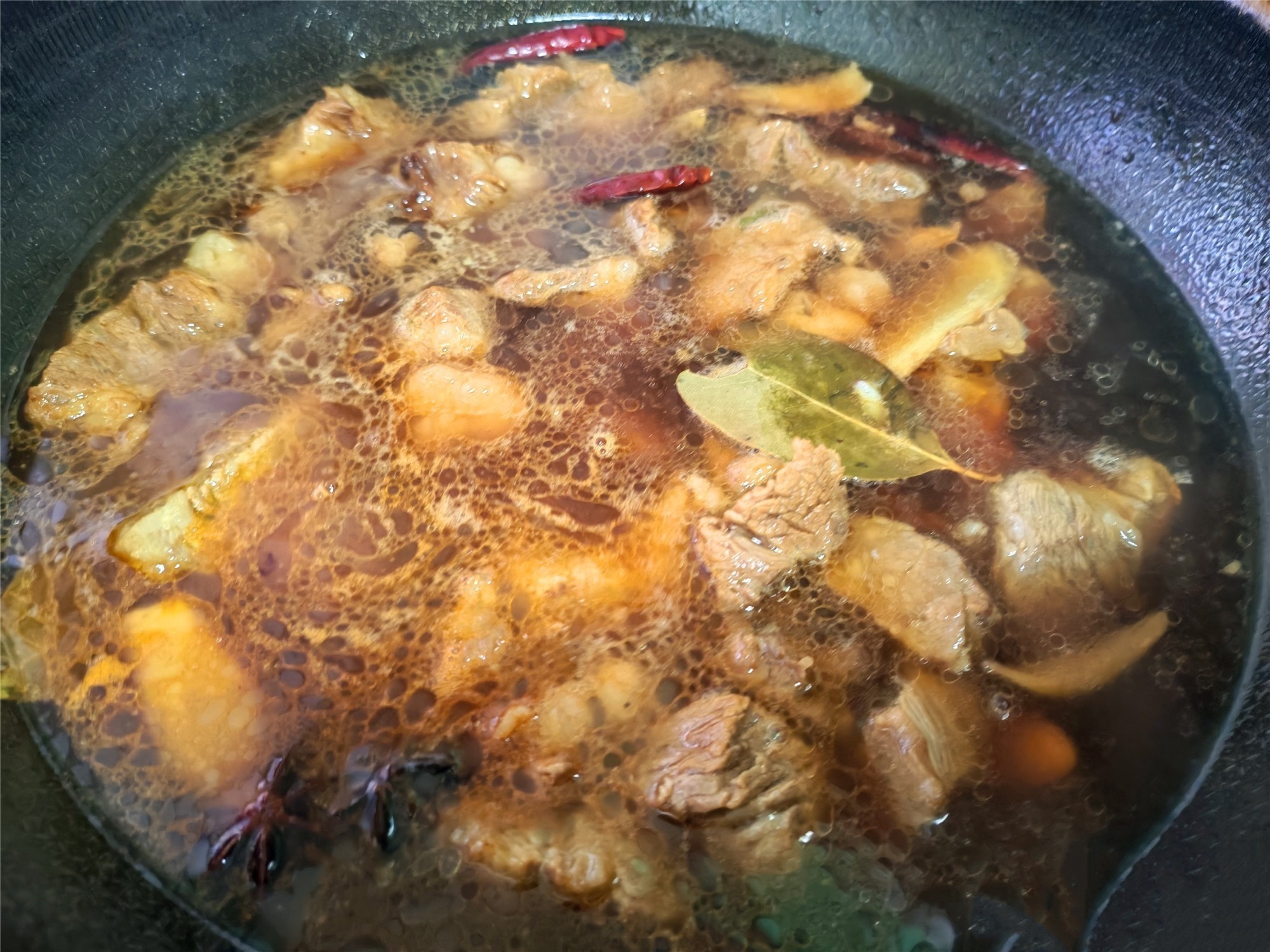 Món hầm mẹ hay nấu mỗi độ thu sang: Chỉ cần một nồi bò hầm khoai tây đã đủ sưởi ấm mâm cơm gia đình- Ảnh 8.